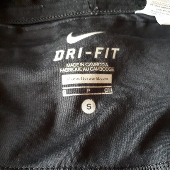 Bundle 3 Workout Clothes Nike Adidas Reebok S/L Ladies Tops Capri Pants - Picture 8 of 11